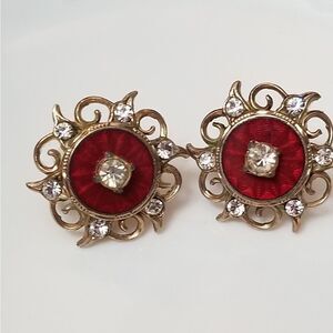 Vntg: Screw on Earrings